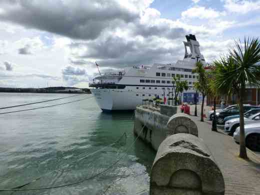 The harbour still welcomes cruise liners