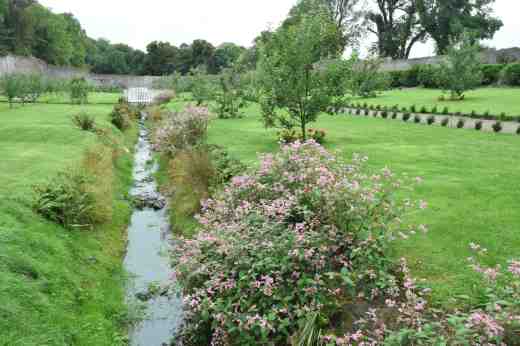 Colclough walled gadn sept 144